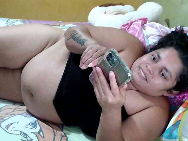 mia-naughty webcam