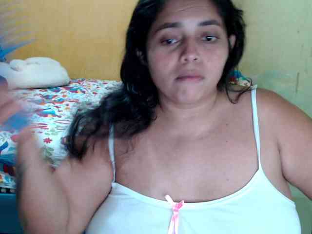mia-naughty webcam