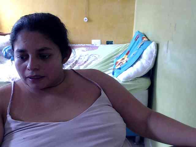 mia-naughty webcam