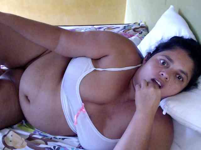 mia-naughty webcam