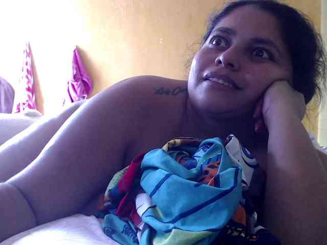 mia-naughty webcam
