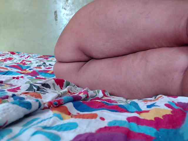 mia-naughty webcam