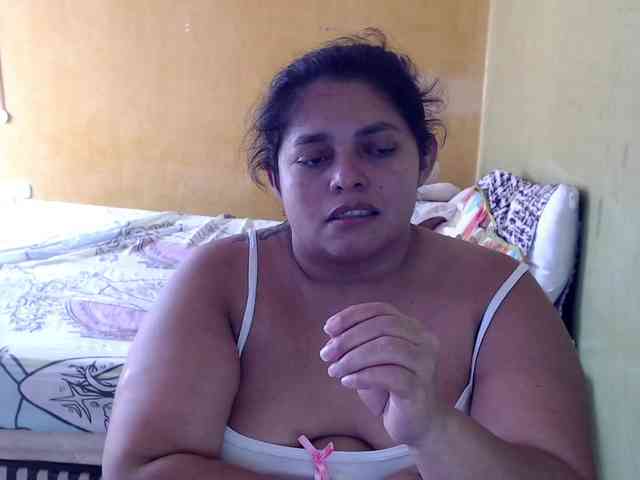 mia-naughty webcam