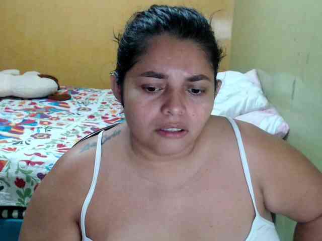 mia-naughty webcam