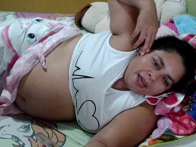 mia-naughty webcam