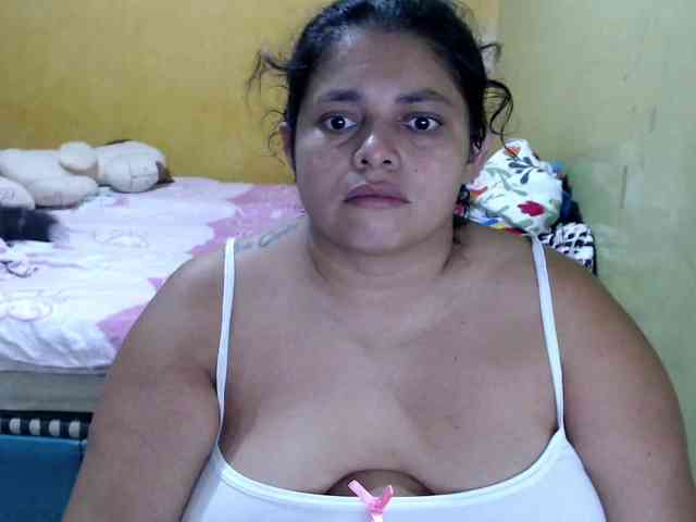 Model: mia-naughty