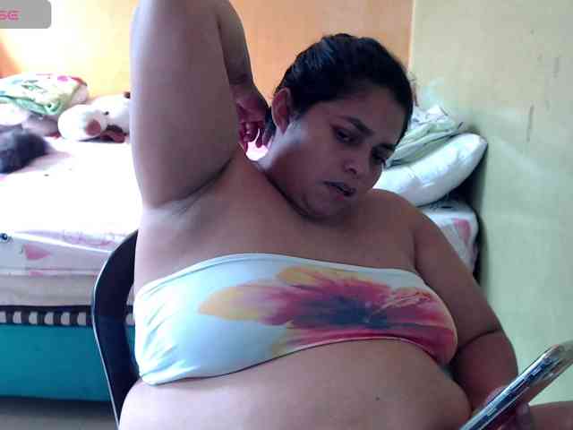 mia-naughty webcam