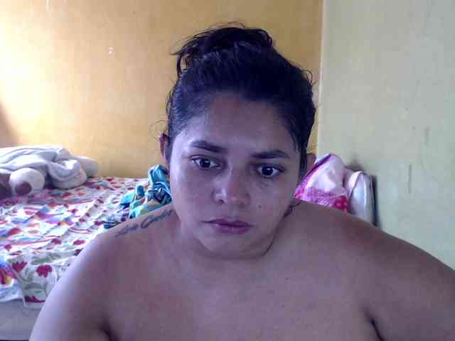 mia-naughty webcam