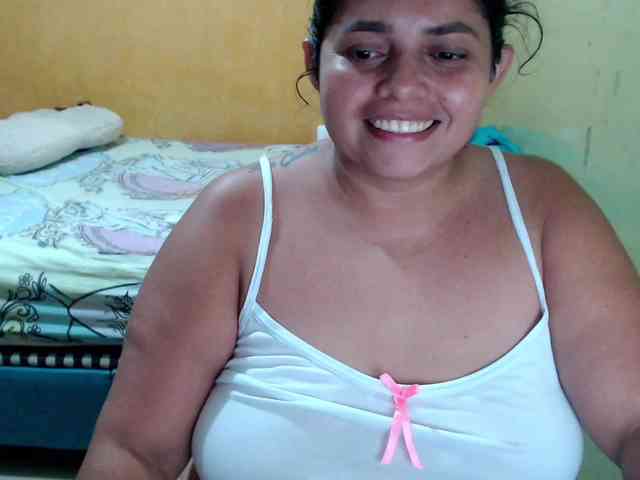mia-naughty webcam