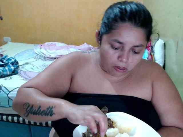mia-naughty webcam