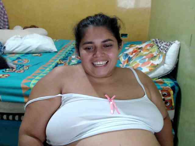 mia-naughty webcam