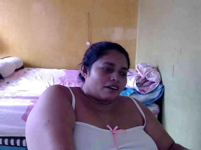 mia-naughty webcam