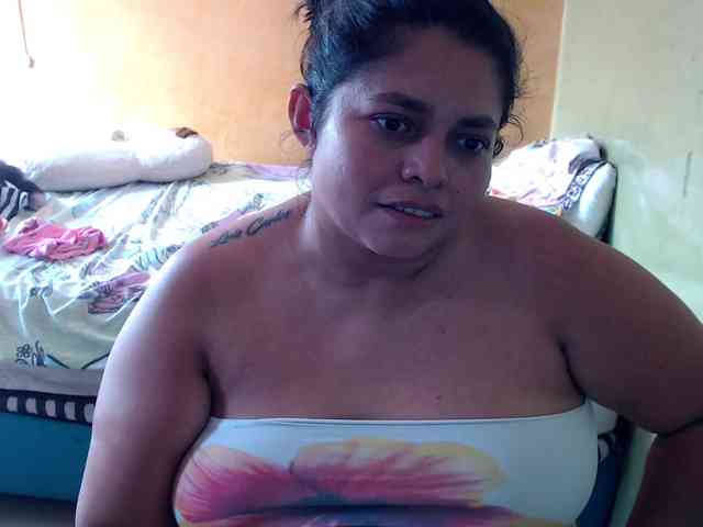 mia-naughty webcam