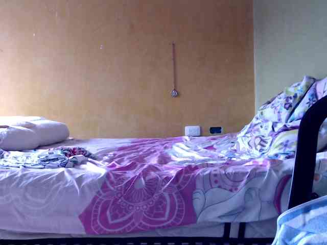 mia-naughty webcam