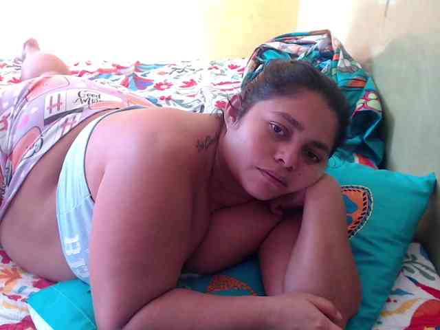 mia-naughty webcam