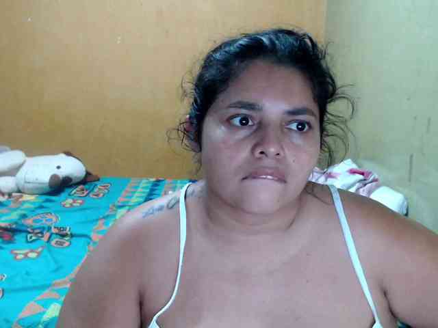 mia-naughty webcam