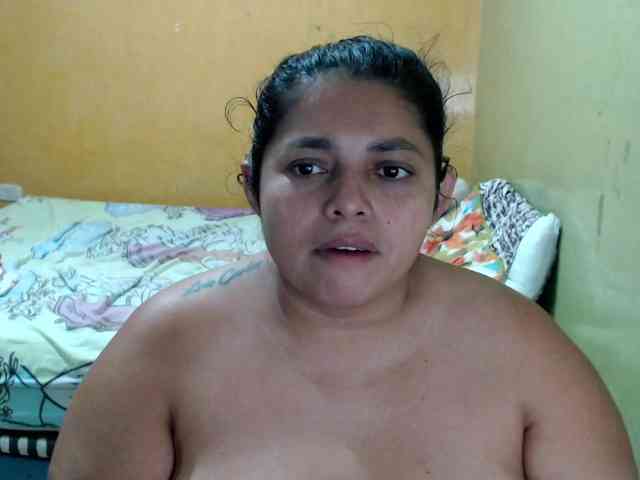 mia-naughty webcam
