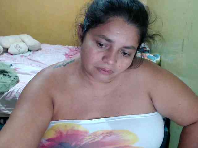 mia-naughty webcam