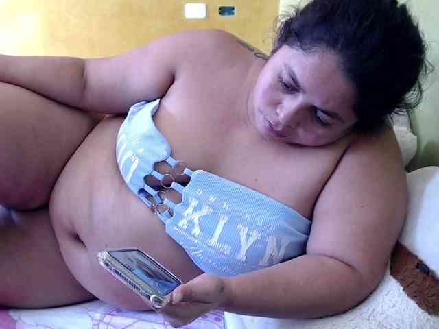 mia-naughty webcam