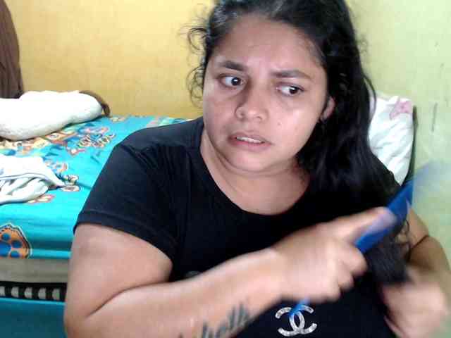 mia-naughty webcam