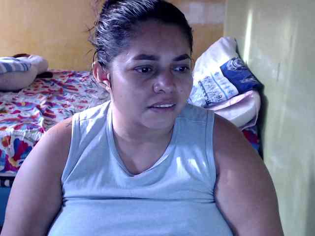 mia-naughty webcam