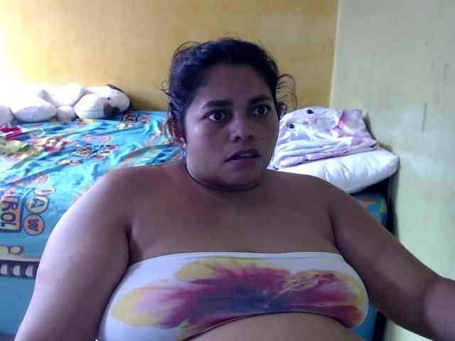 mia-naughty webcam