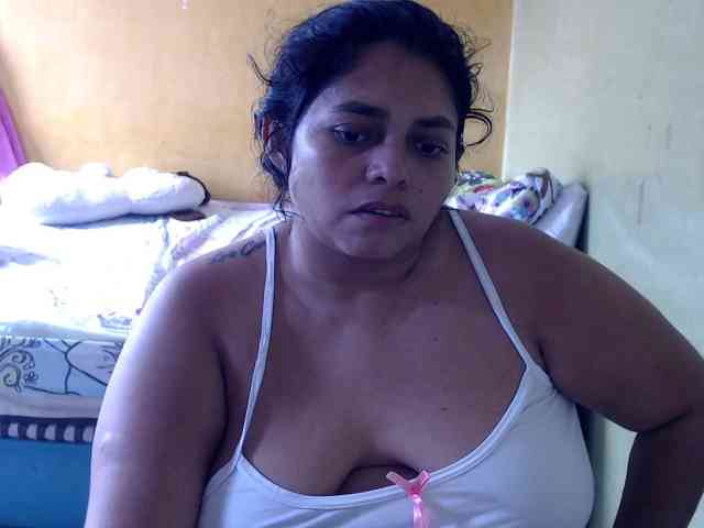 mia-naughty webcam