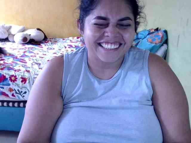 mia-naughty webcam