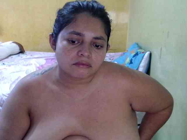 mia-naughty webcam