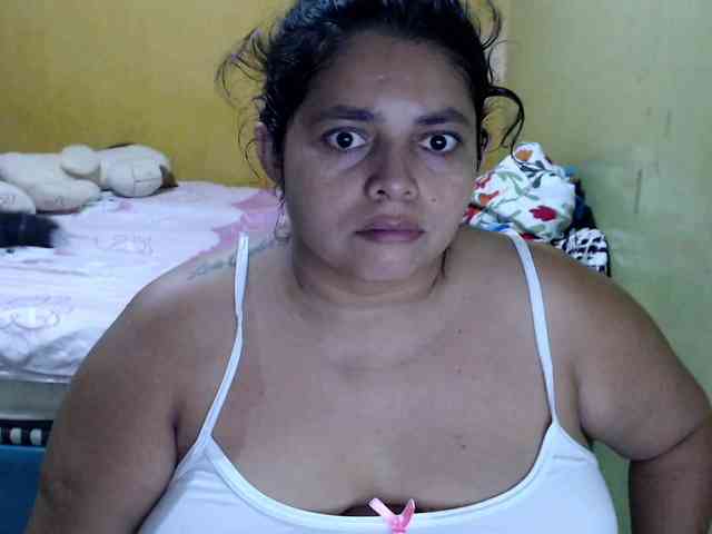 mia-naughty webcam