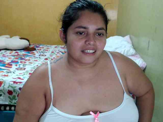 mia-naughty webcam