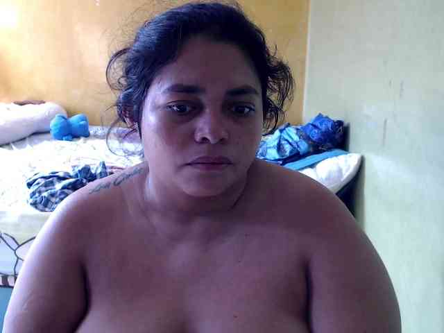 mia-naughty webcam