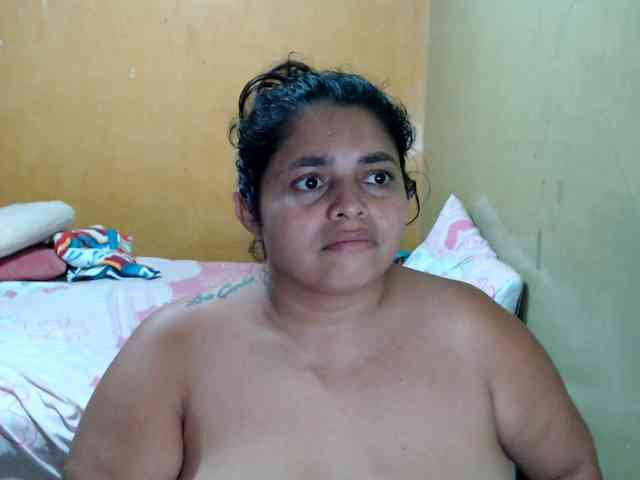 mia-naughty webcam