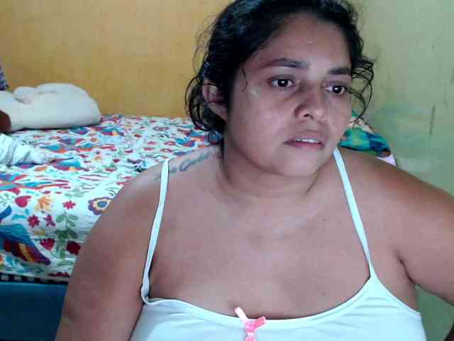 mia-naughty webcam