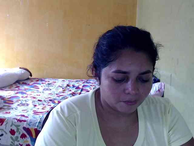 mia-naughty webcam