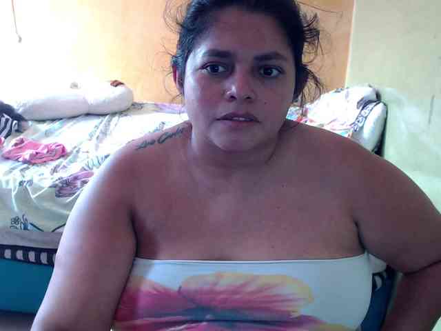 mia-naughty webcam