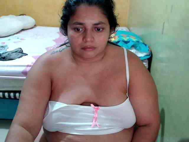 mia-naughty webcam