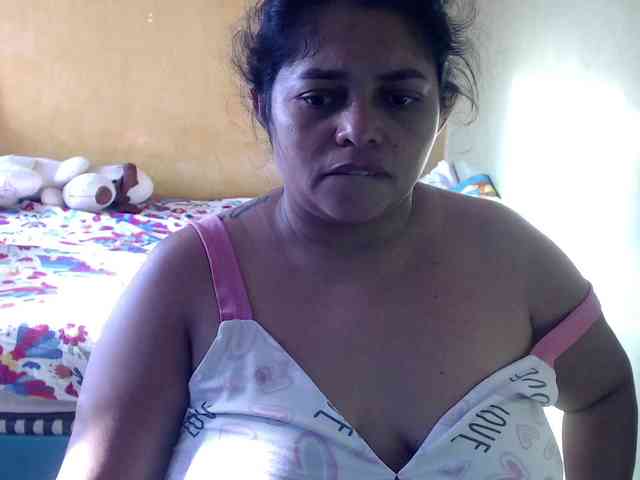mia-naughty webcam