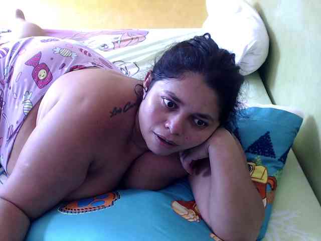 mia-naughty webcam