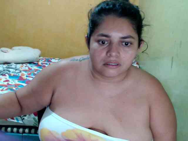 mia-naughty webcam