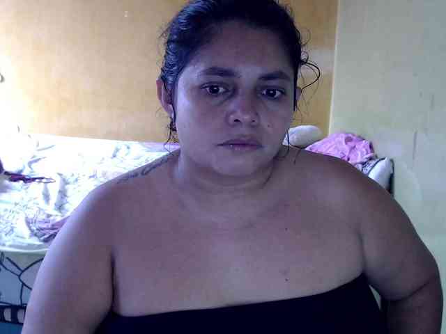 mia-naughty webcam
