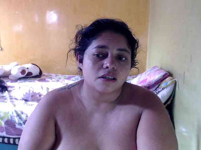 mia-naughty webcam