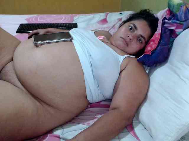 mia-naughty webcam