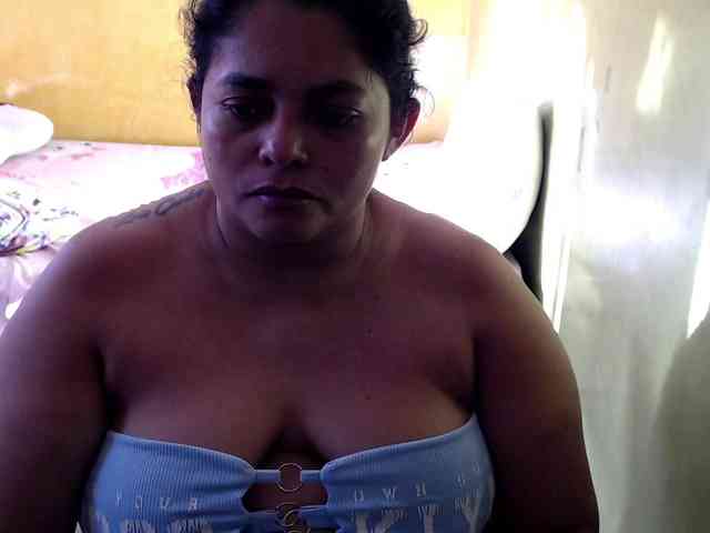 mia-naughty webcam