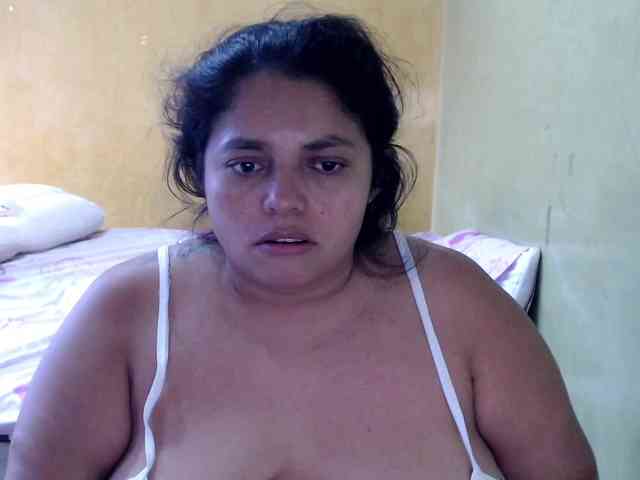 mia-naughty webcam