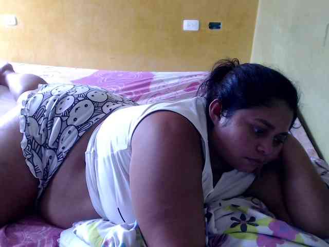 mia-naughty webcam