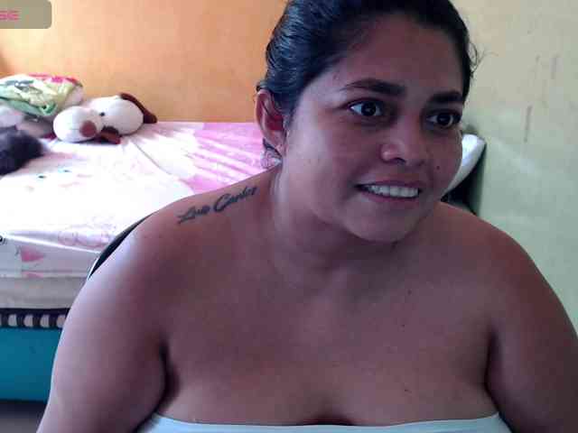 mia-naughty webcam