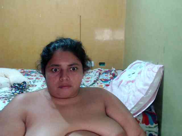 mia-naughty webcam