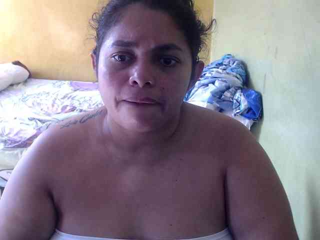 mia-naughty webcam
