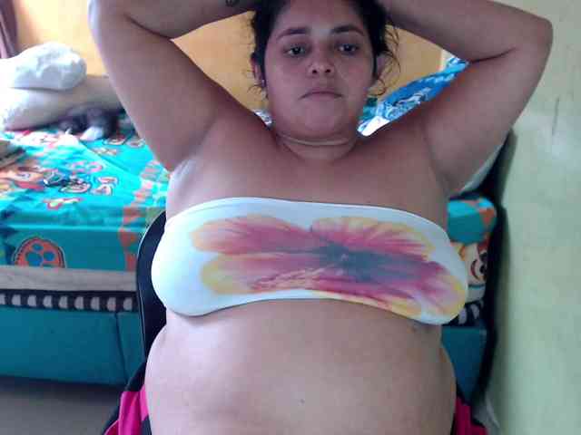 mia-naughty webcam